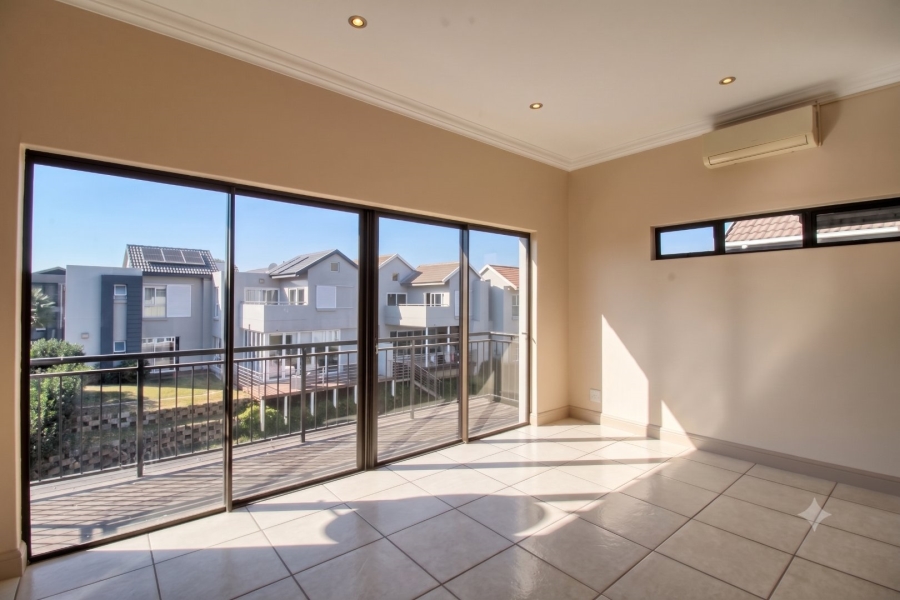 To Let 4 Bedroom Property for Rent in The Islands Estates North West